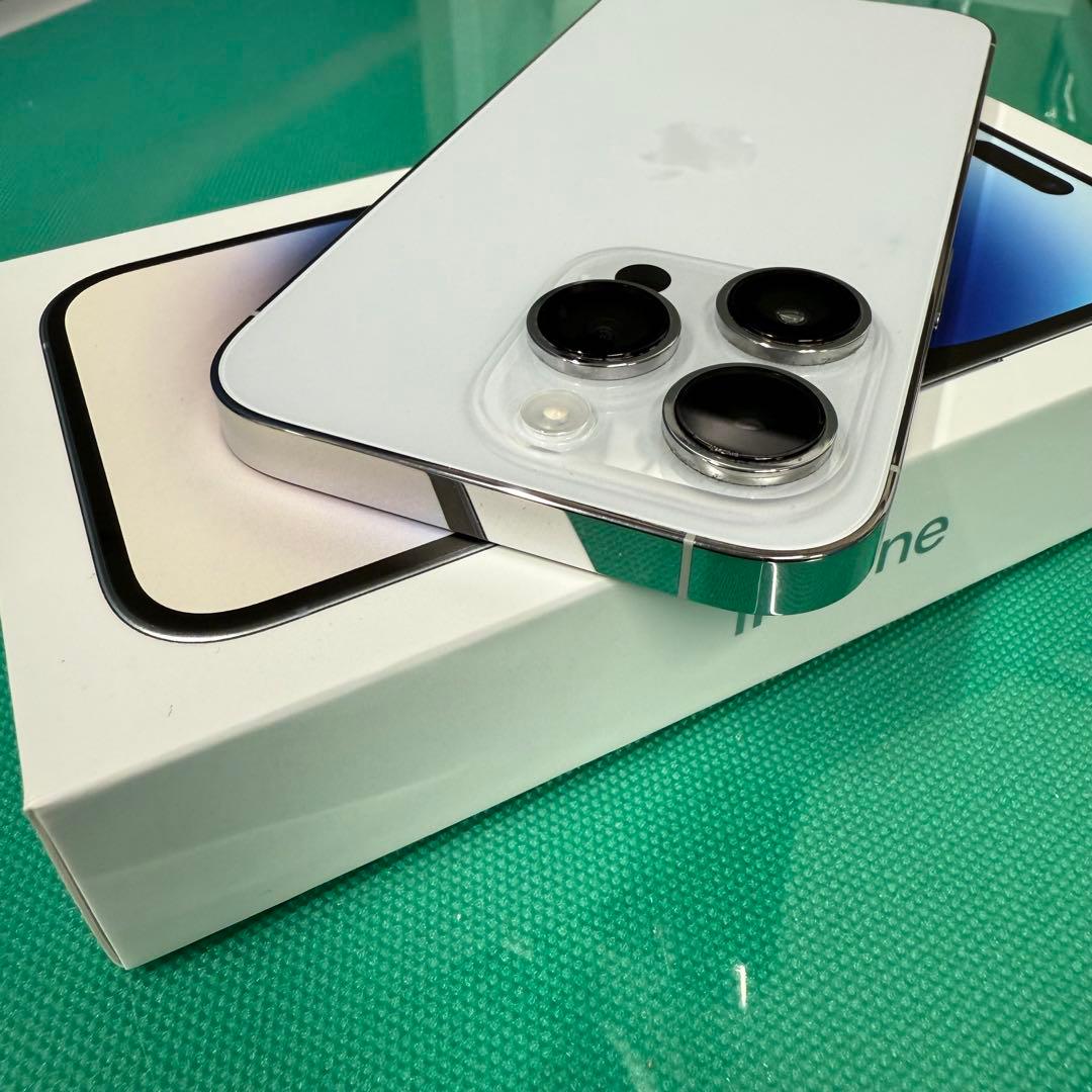 iPhone14pro 本体　シルバー