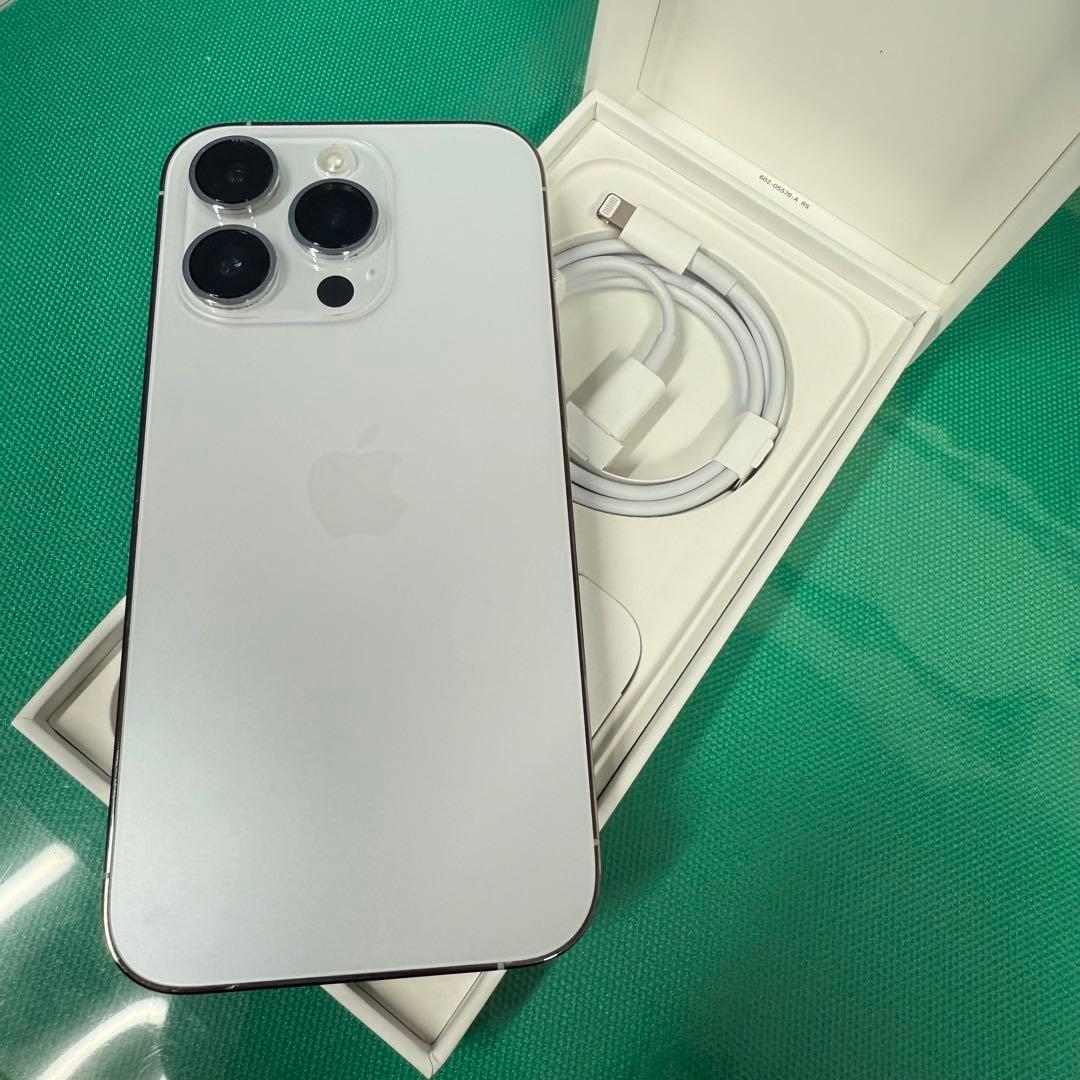 iPhone14pro 本体　シルバー