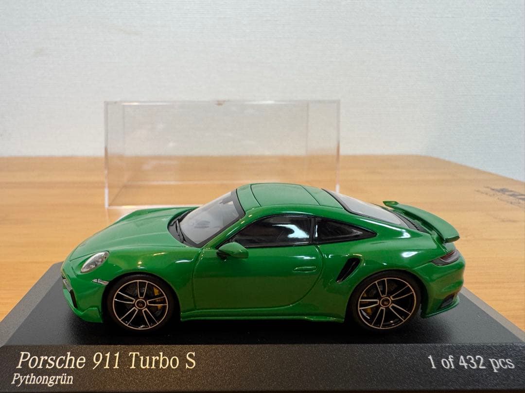 【MINICHAMPS】限定432台Porsche 911 Turbo S