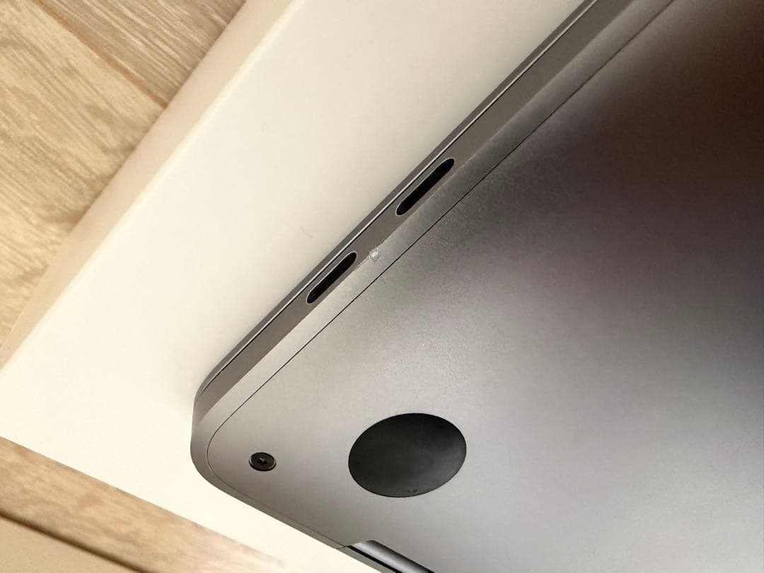 MacBook本体 MacBook Pro (2020, 13-inch, 256GB SSD)