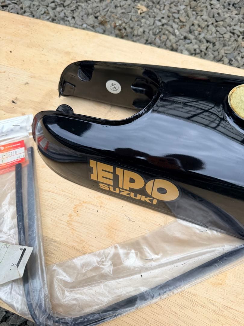 SUZUKI エポ 黒タンク