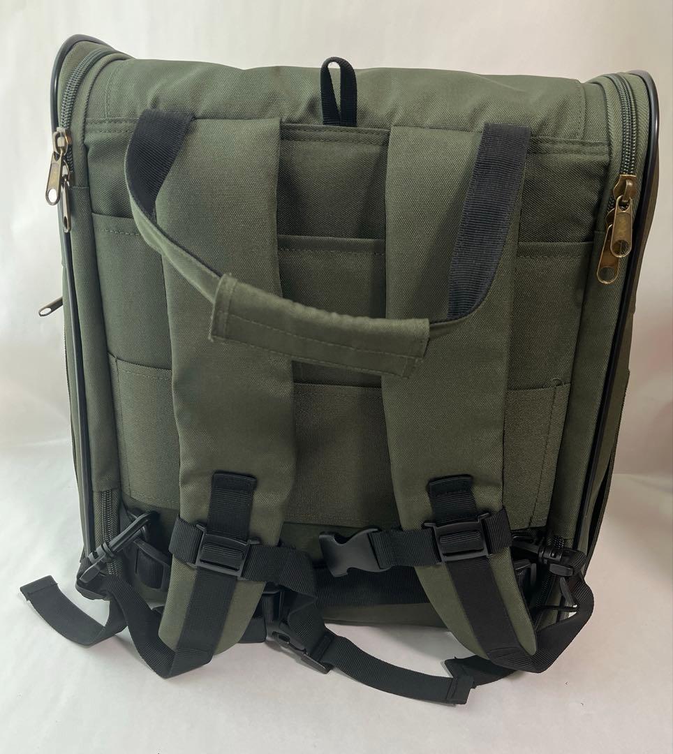 値下げ！【超美品】犬　多機能 ペットキャリー リュック　POMP CARRY　鞄