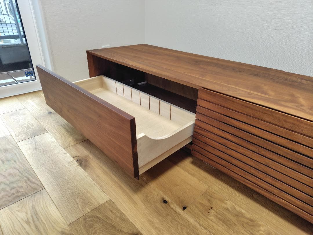 【最終値下げ】国産天然木テレビボード180cm/ウォールナット/引出し付/