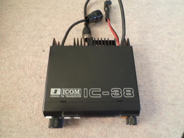 ＩＣＯＭ ＩＣ－３８ ４３０ＭＨｚ帯 トランシーバー
