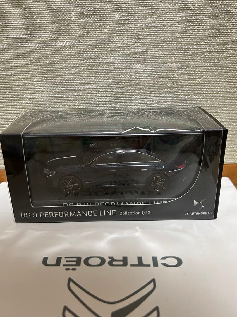 DS 9 Performance Line 1/43 ミニカー
