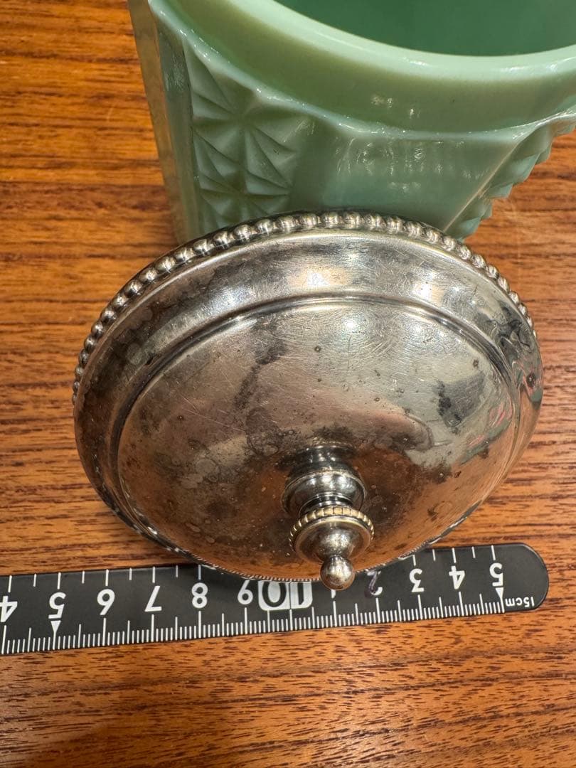 イギリスアンティーク ミントグリーンのガラス容器 金属製蓋付