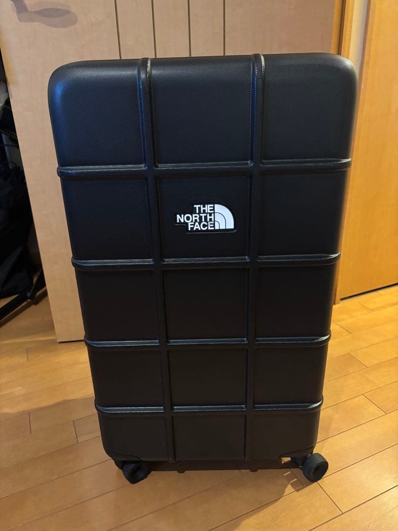 ノースフェイス　スーツケース　70リットル