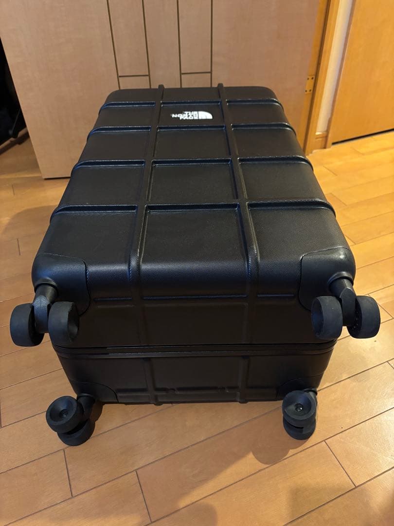 ノースフェイス　スーツケース　70リットル