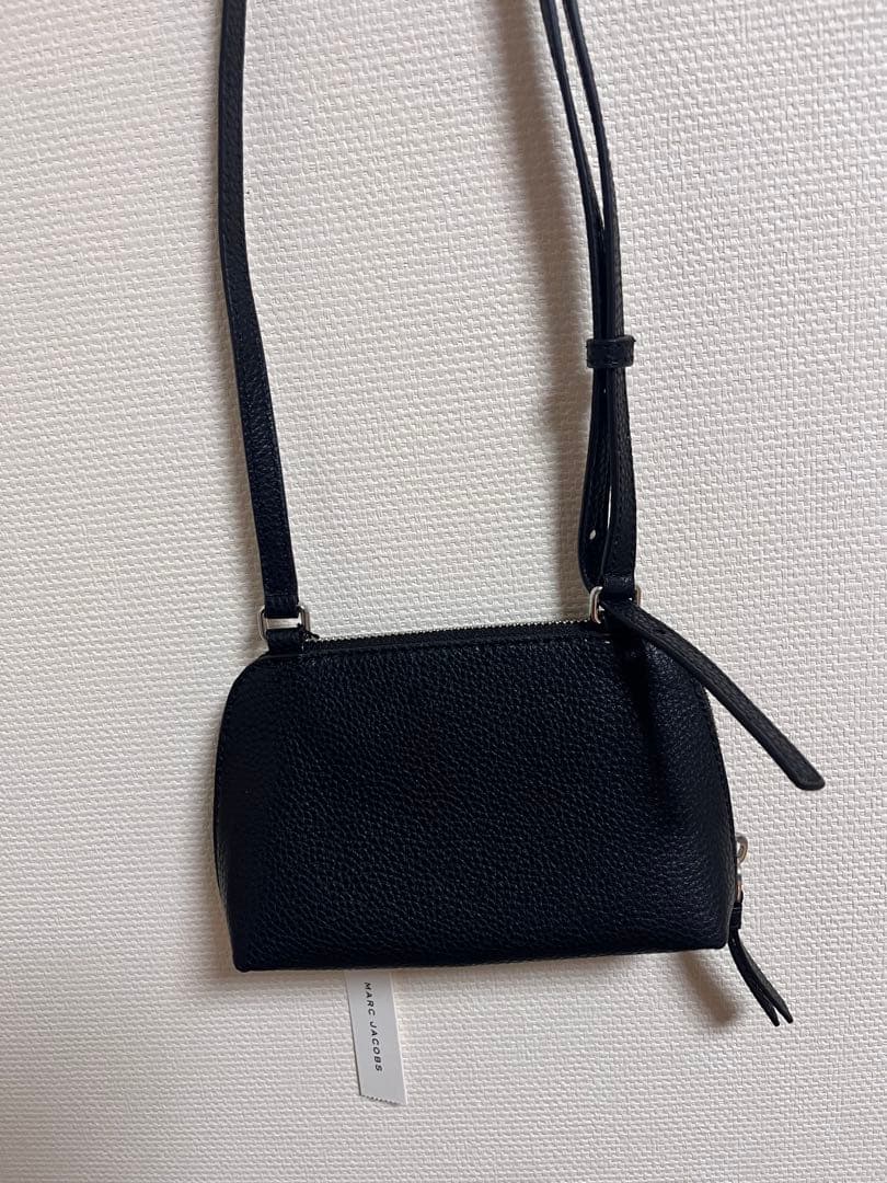 MARC JACOBS ブラックミニショルダーバッグ
