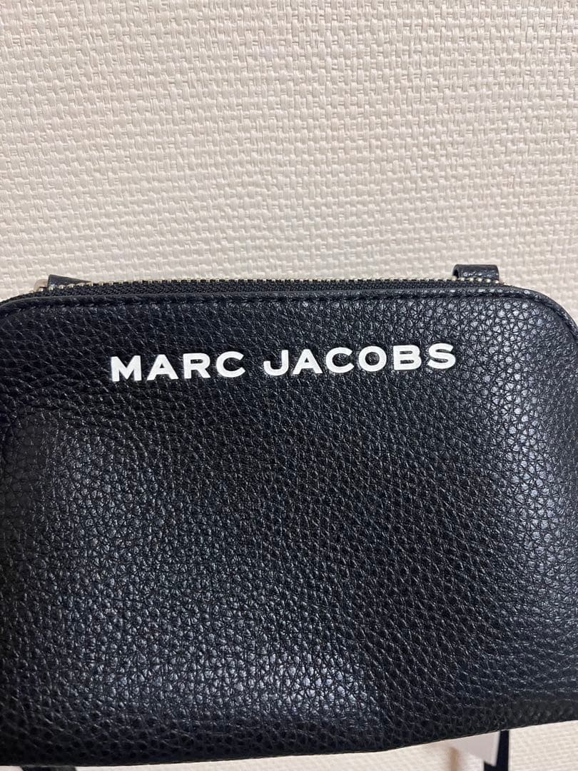 MARC JACOBS ブラックミニショルダーバッグ
