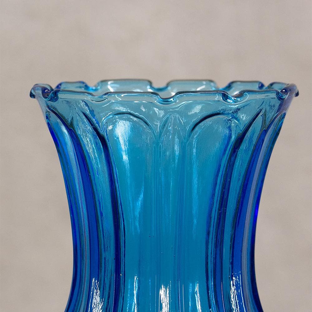 古いガラス　アンティーク　レトロ　青いガラス瓶　ダイヤモンドカット