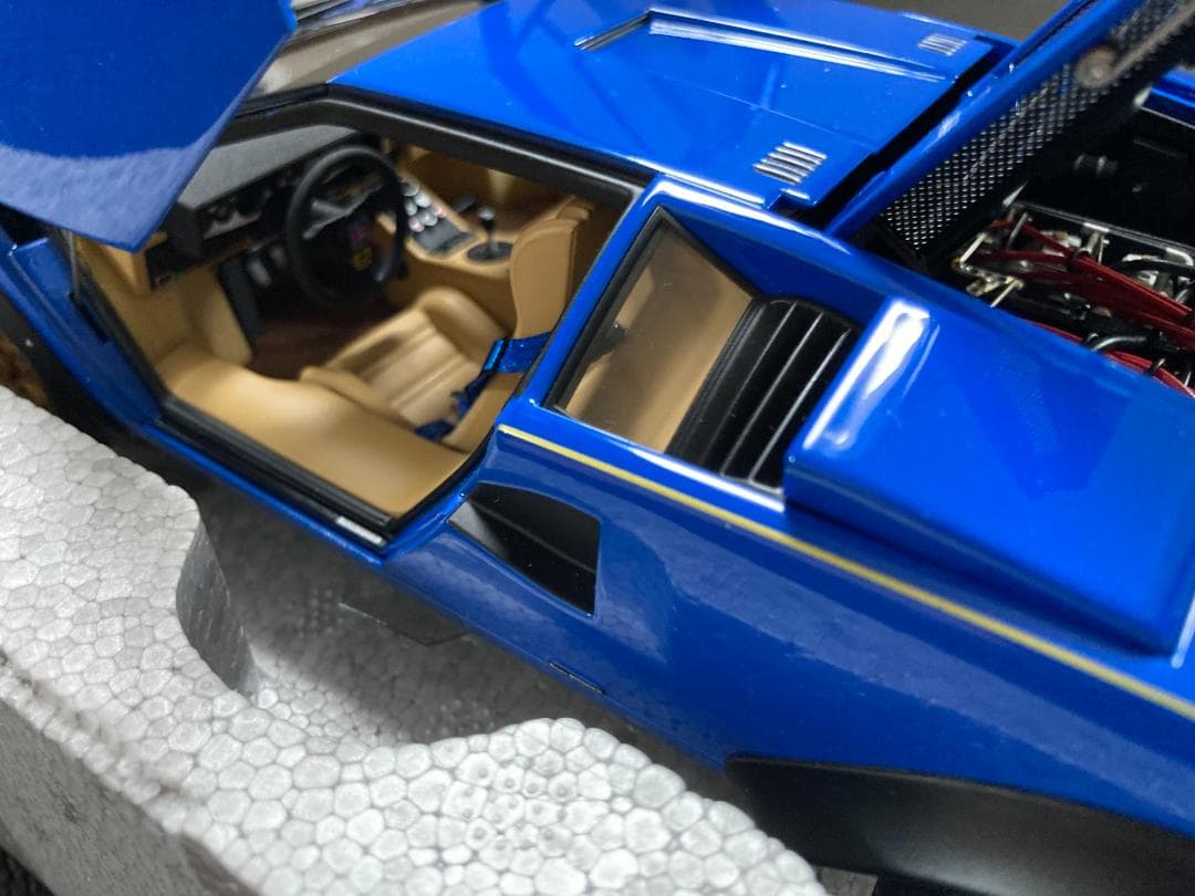 1/18 オートアート ランボルギーニ カウンタック ウォルターウルフ