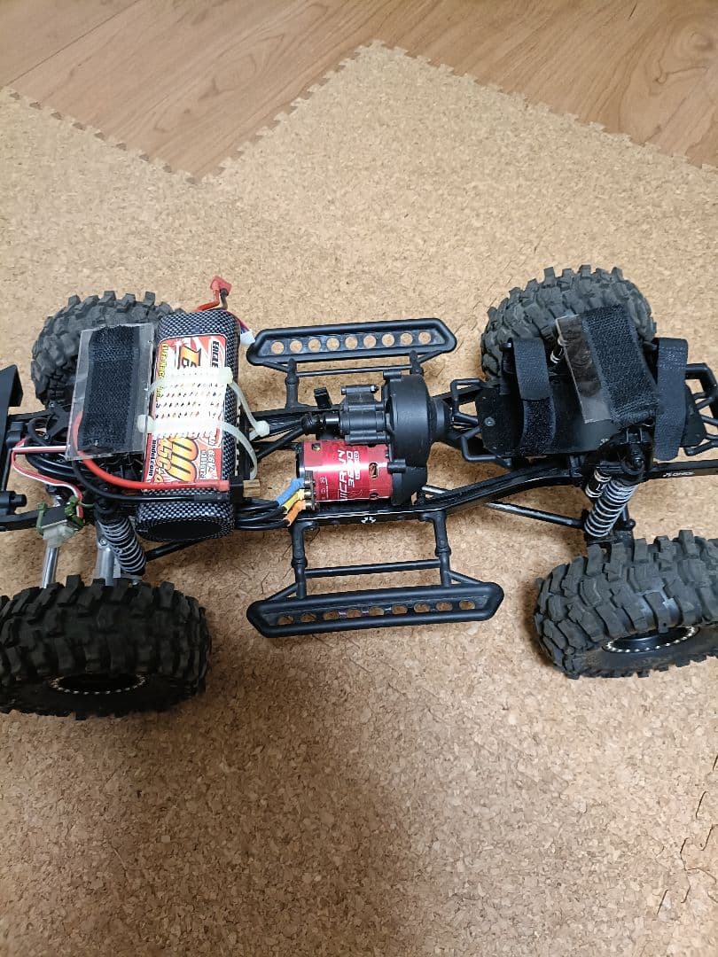 *様 【本気仕様】アキシャルSCX10ジープ ラングラー真鍮カスタム ロックク