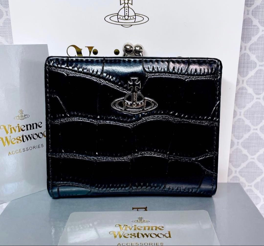 【新作✨️ショッパー付】ヴィヴィアン・ウエストウッド 折財布 ブラック