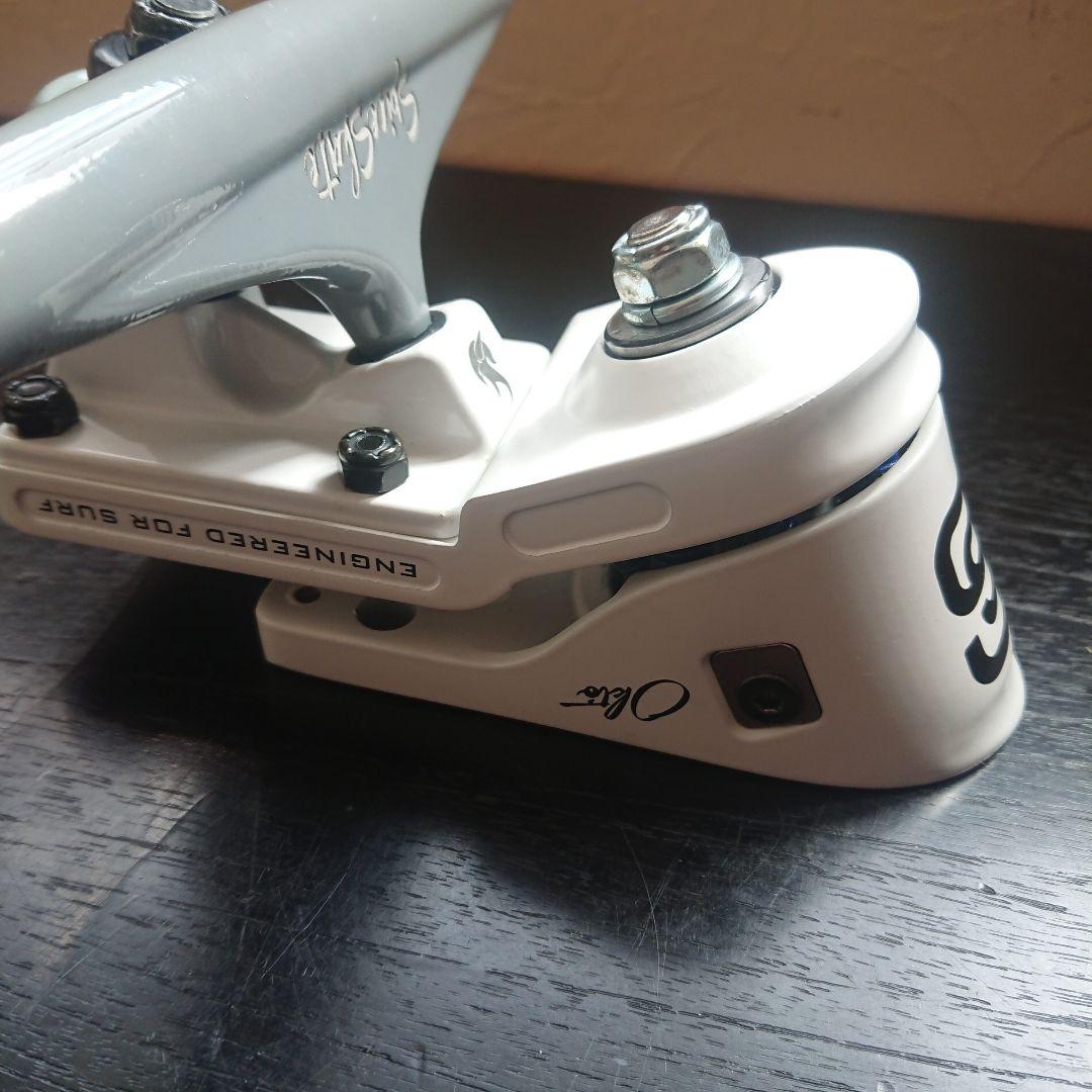 サーフスケートトラック