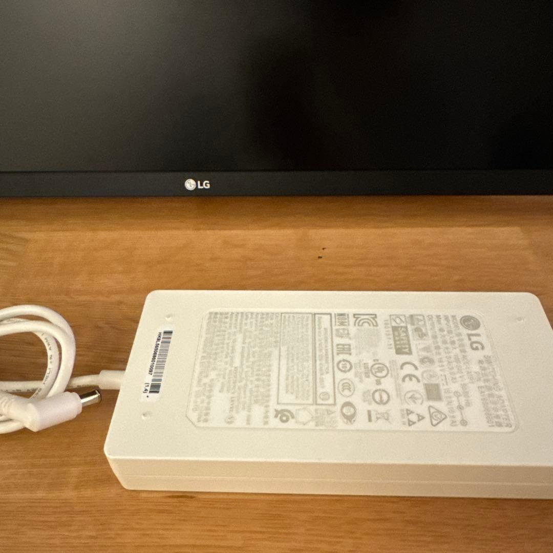 4K対応、LG 32UL750-W 32インチモニター、美品