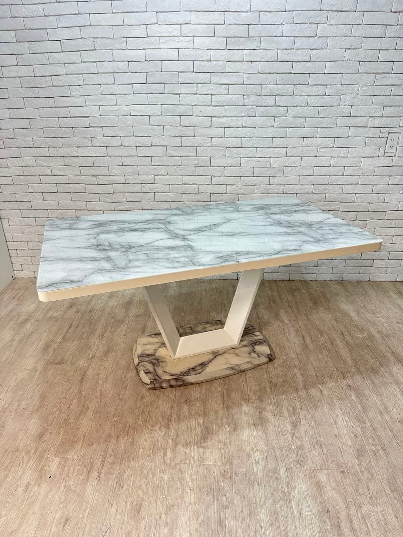 【東京都内23区送料無料】定価5万　大理石　ダイニング　テーブル　リビング　机