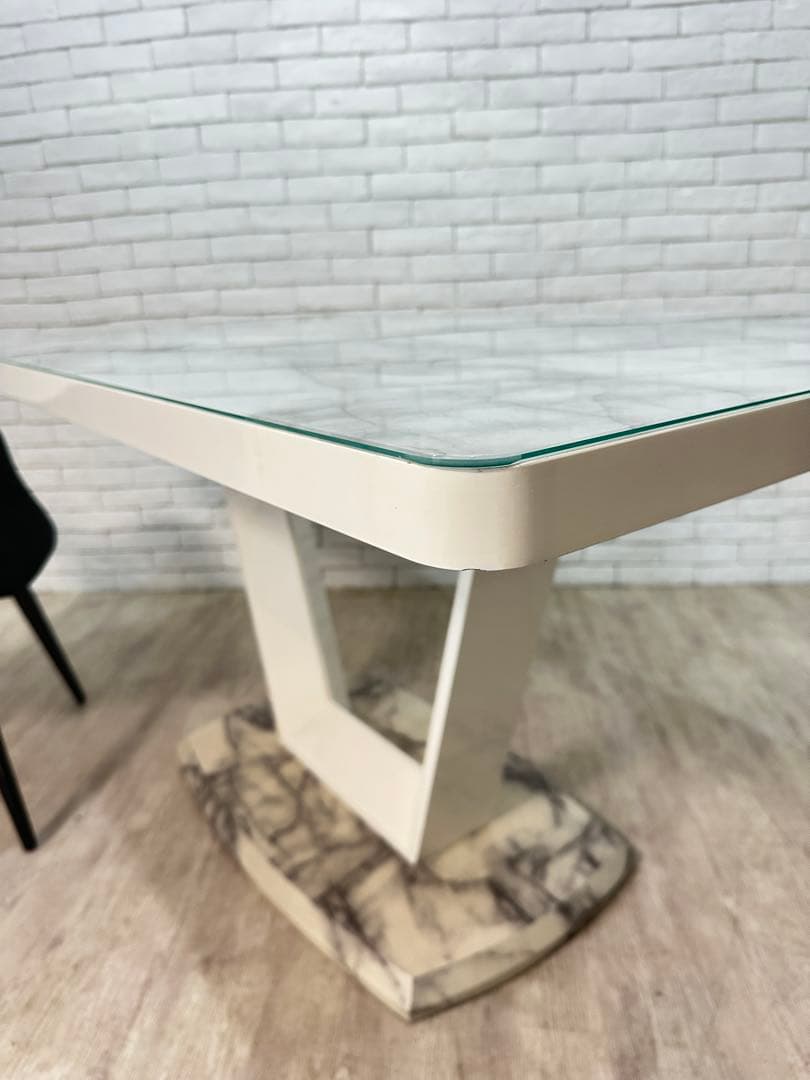 【東京都内23区送料無料】定価5万　大理石　ダイニング　テーブル　リビング　机