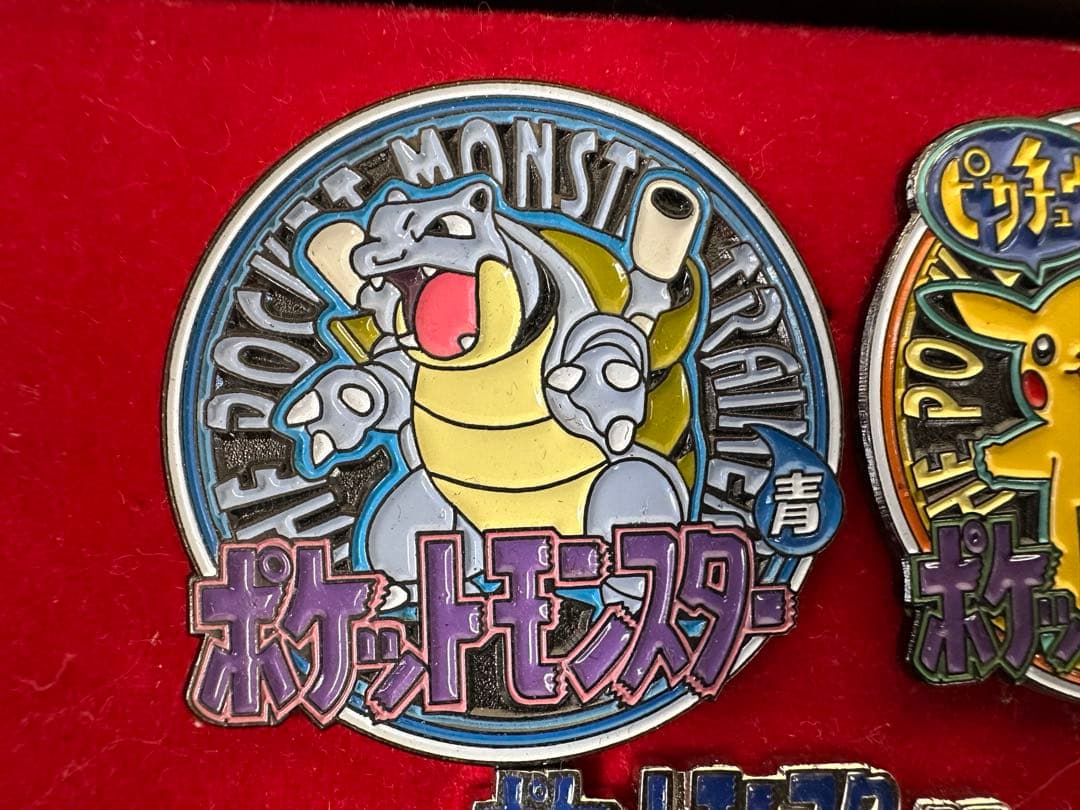ポケモンピンズセット　ミレニアムバッチ　2000年製