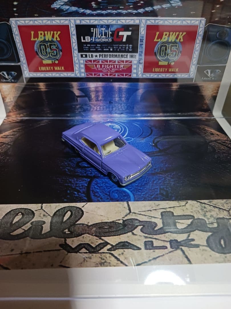 トミカ黒箱、No.21、スカイライン1d ホイール、紫