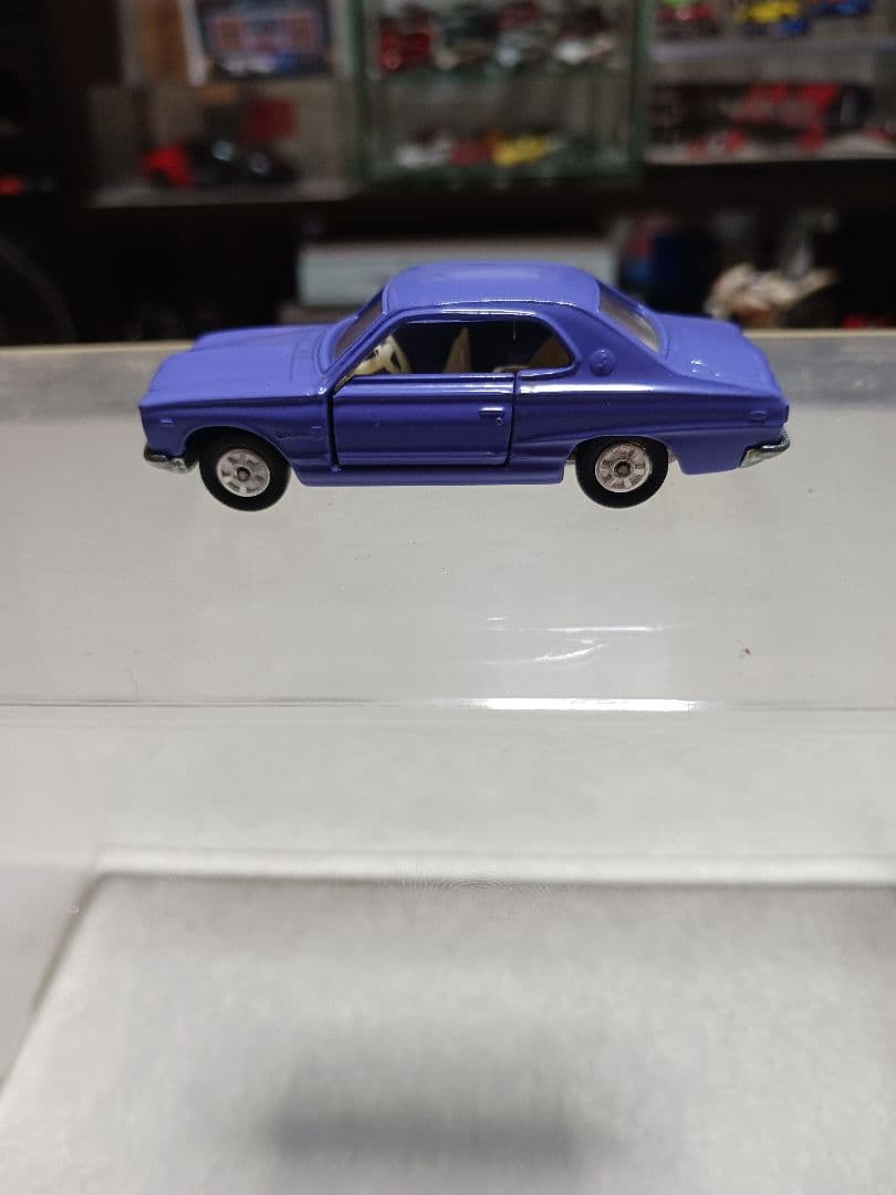 トミカ黒箱、No.21、スカイライン1d ホイール、紫