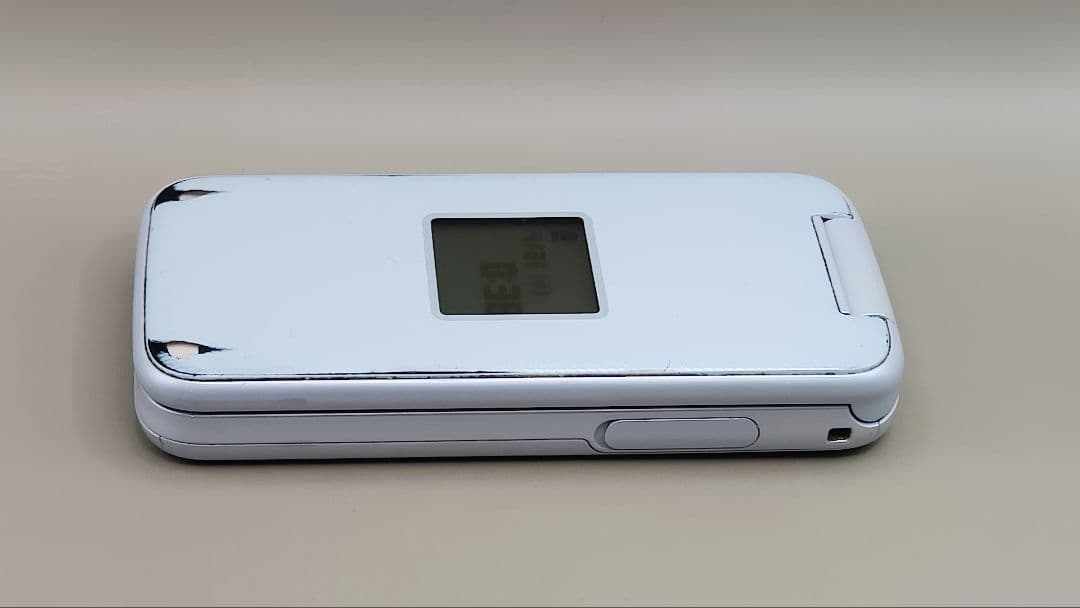 docomo らくらくホン F-01M 携帯電話本体 動作確認済み