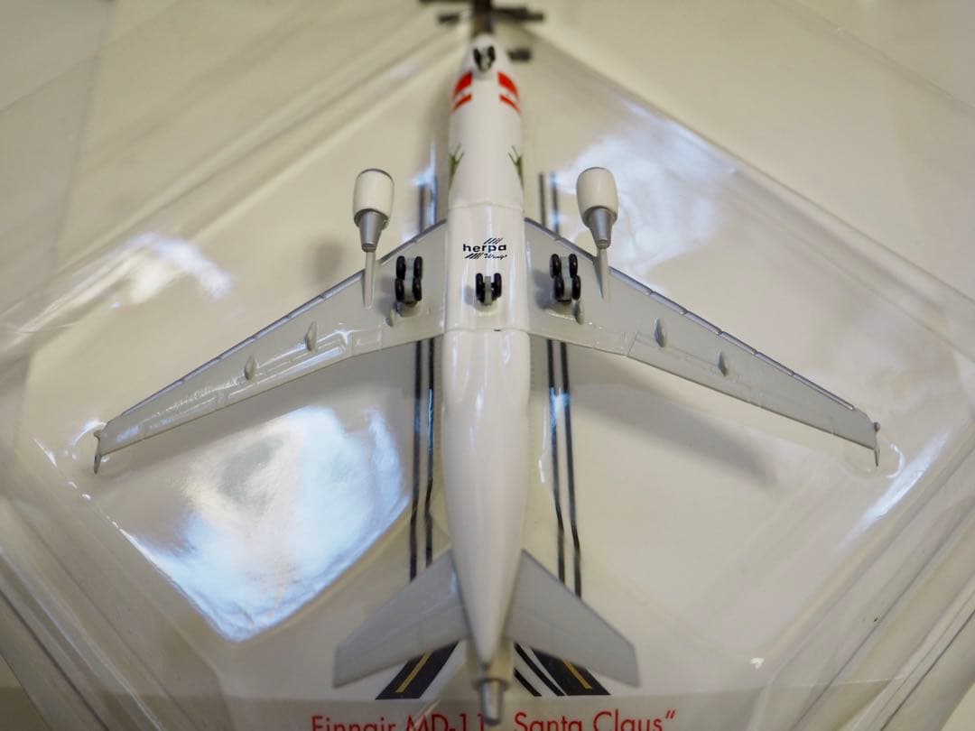 herpa フィンエアー 1/500 MD-11 Santa Claus