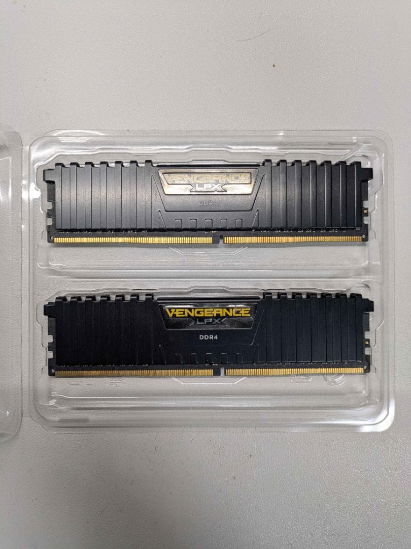 メモリー Vengeance LPX DDR4 16GB 2666MHz