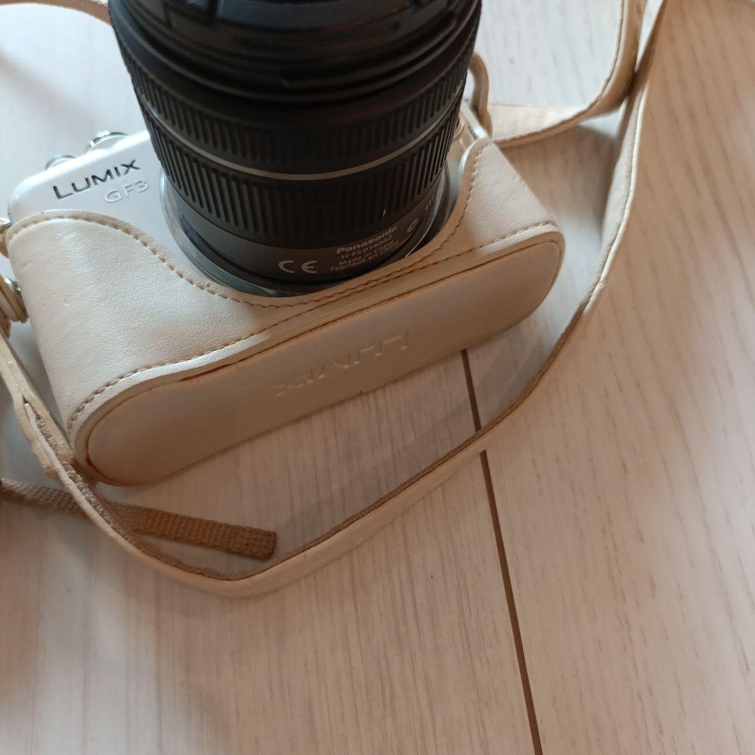 LUMIX GF3 ホワイト 14-42mmレンズ付き