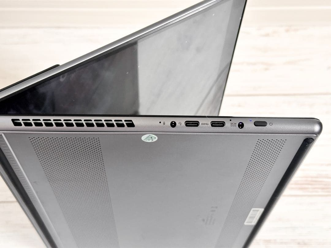 13.5インチデュアルディスプレイノートPC DXUSCREEN