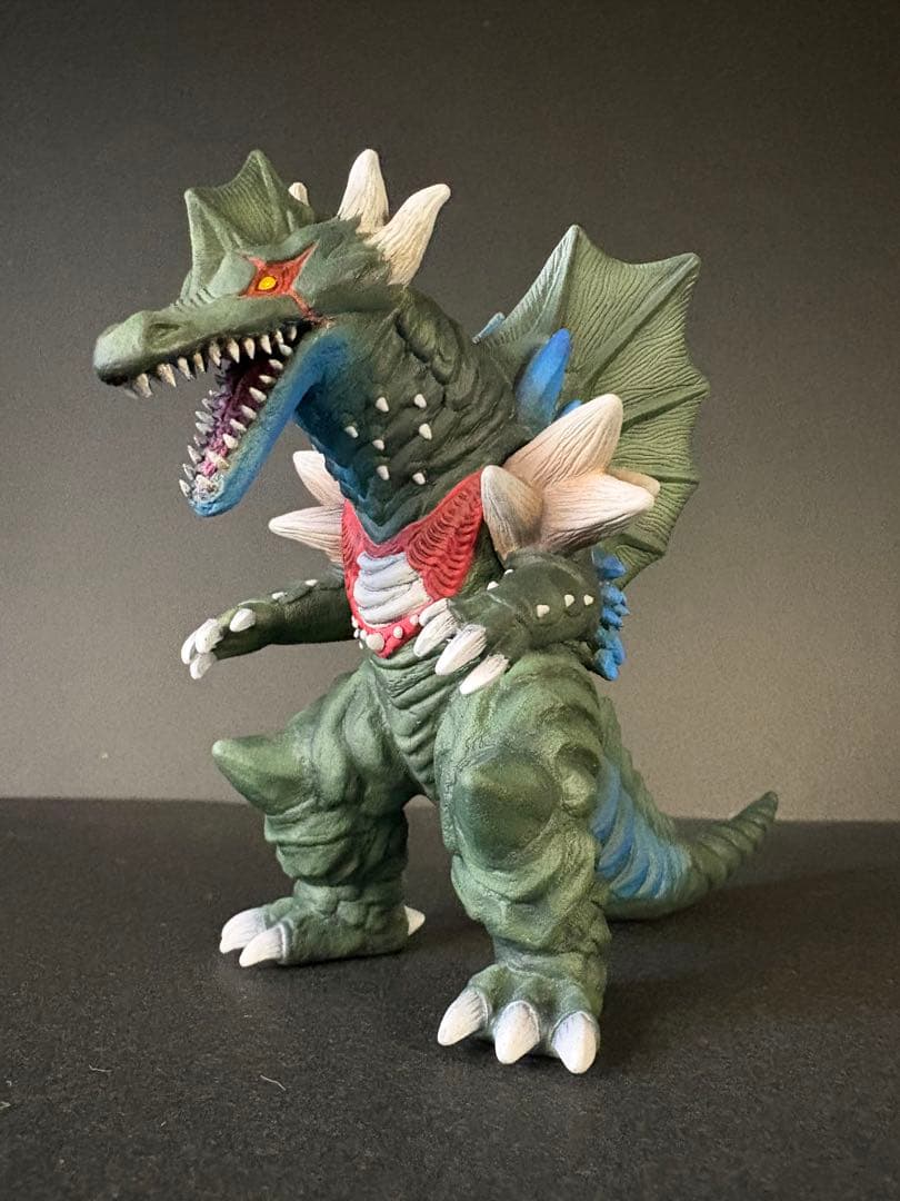 ウルトラ怪獣ソフビ　ガイリュウガ　リペイント完成品