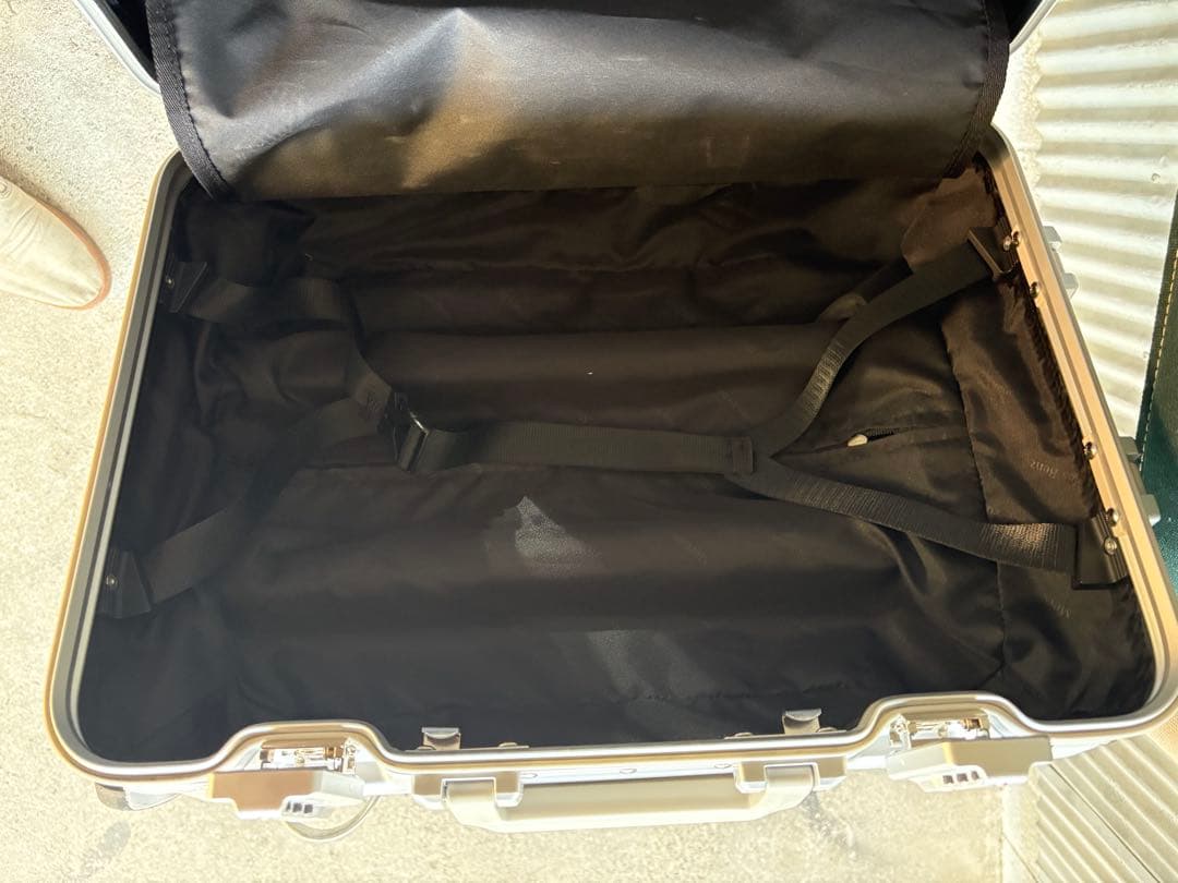 Mercedes-Benz アルミニウムキャリーケース32Lベンツ　スーツケース