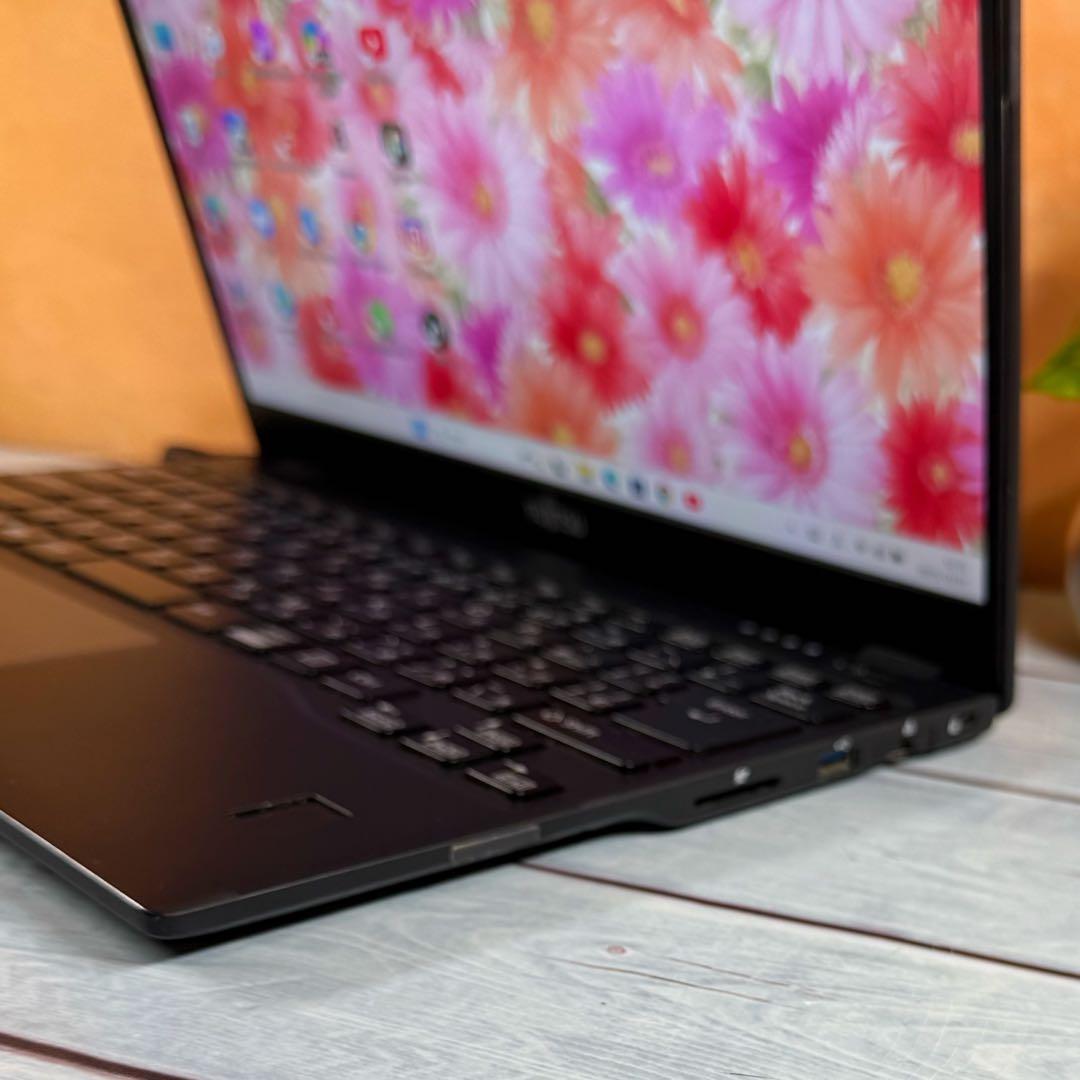 大特価❣️第8世代Corei5✨軽量薄型ノートPC☘️フルHD☘️SSD☘️Win11