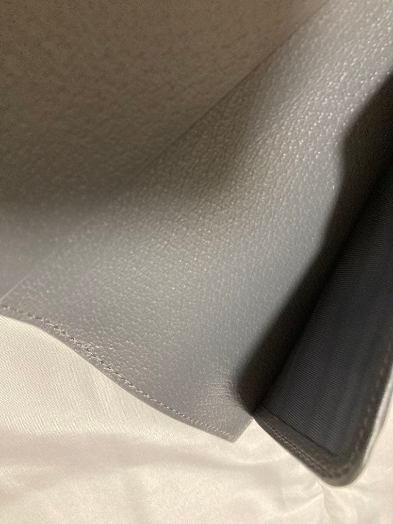 新品　グッチ GGスプリームキャンバス パスポートケース 795229 グレー