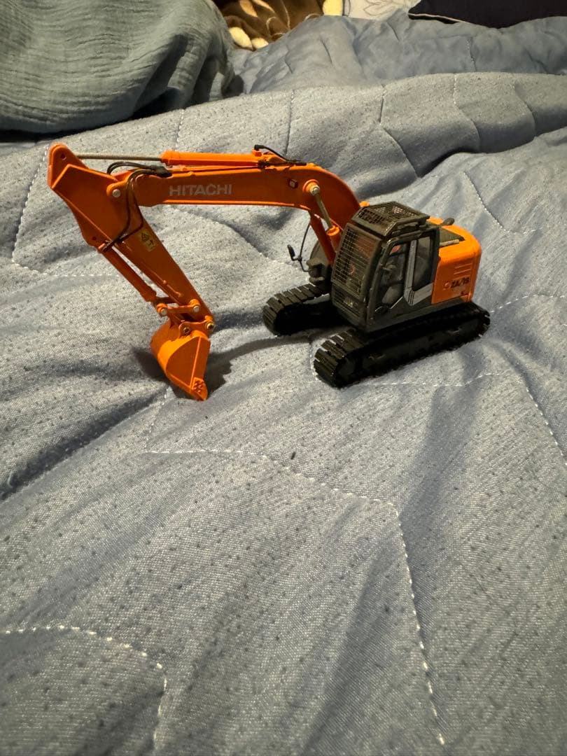 ミニカー HITACHI ZAXIS 225USRK 1/50