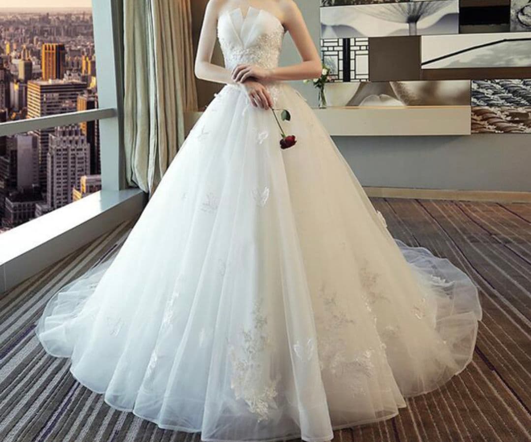 ウエディングドレス　フォトウェディング・前撮り・２次会にも