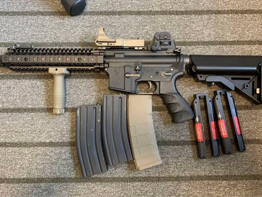 次世代電動ガンソップモッドm4カスタム　マガジン3本付き　バッテリー2本付き