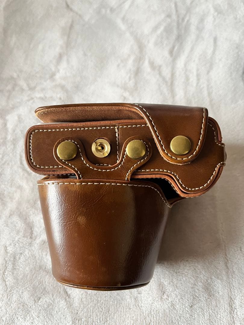 Canon EOS KISS M ミラーレスカメラ ホワイト　レンズ　セット