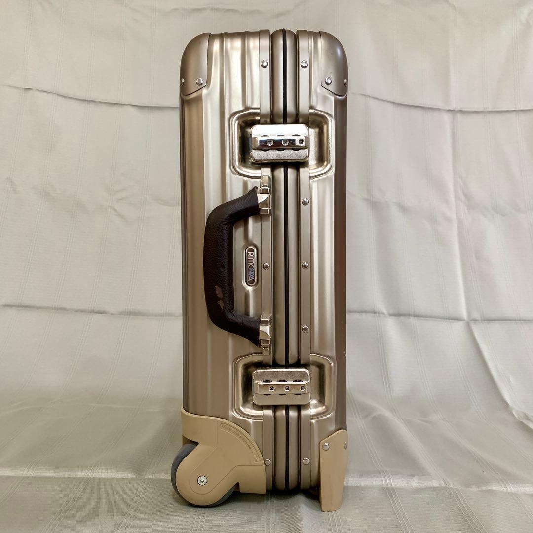 RIMOWA リモワトパーズプレミアム チタンゴールド 32L 2輪