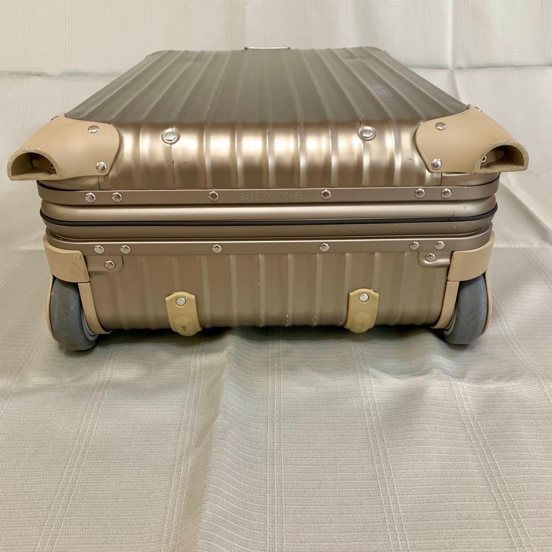 RIMOWA リモワトパーズプレミアム チタンゴールド 32L 2輪