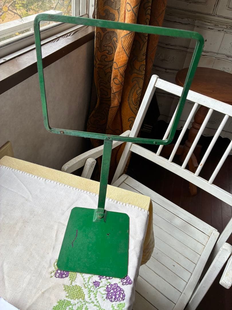 フランス　アンティーク　メタル　ディスプレイ　フォト　ポップ　スタンド　写真立て