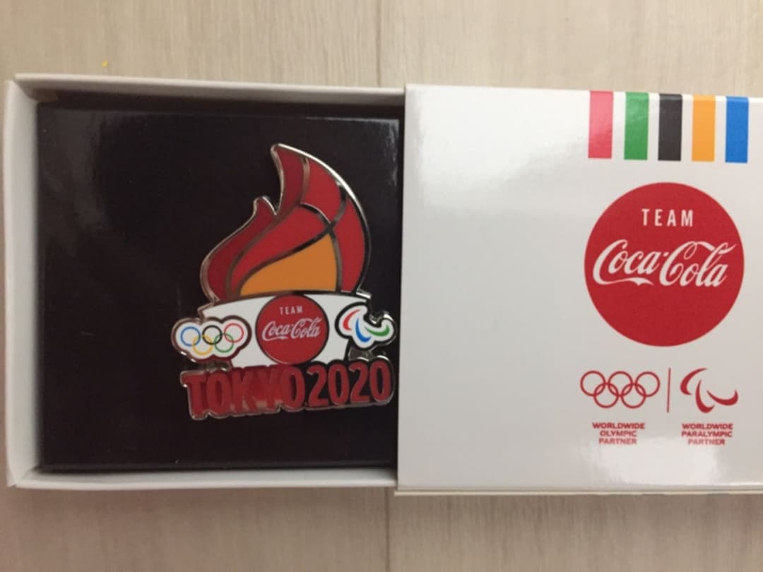 コカコーラ限定オリジナルピンバッチ