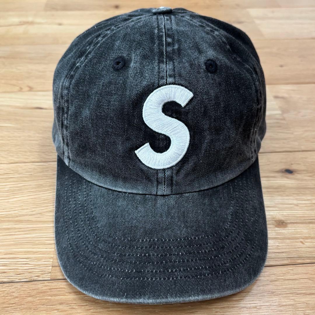 Supreme Pigment Print S Logo 6-Panel 黒