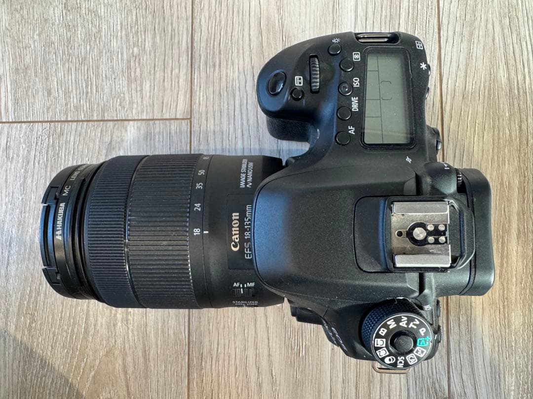 Canon EOS 80D 本体と付属品