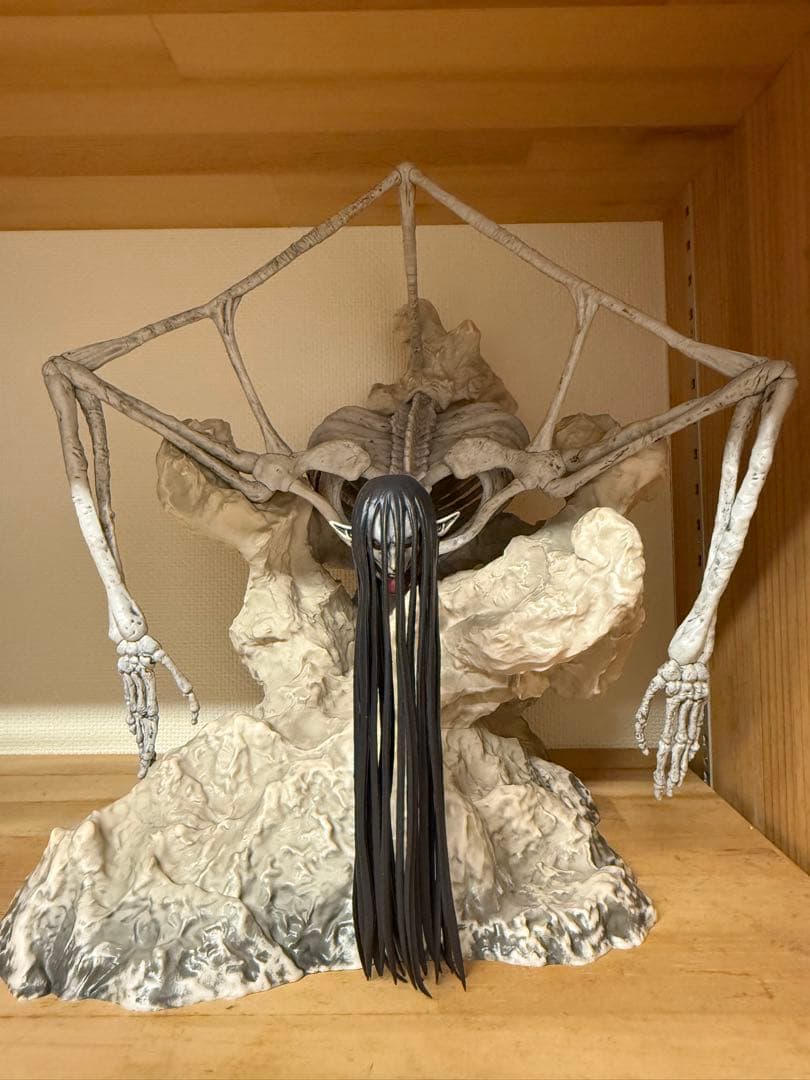 進撃の巨人 一番くじ ラストワン賞 終尾の巨人 フィギュア