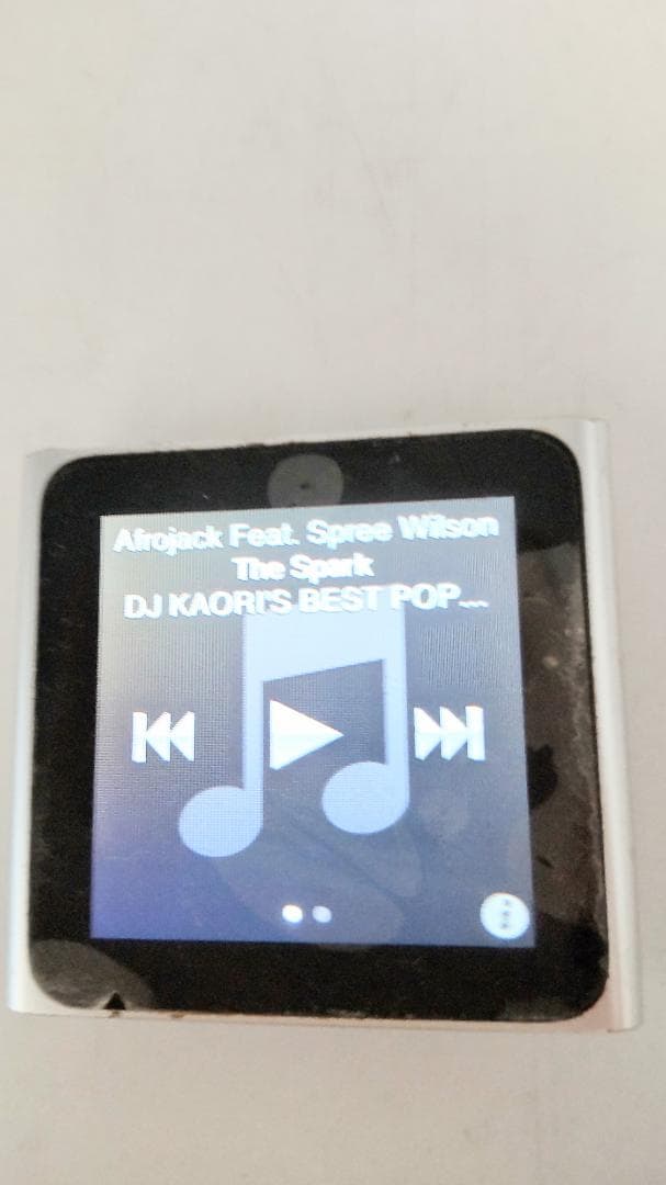 ジャンクApple iPod nano 8GB シルバー 第6世代 MC525J