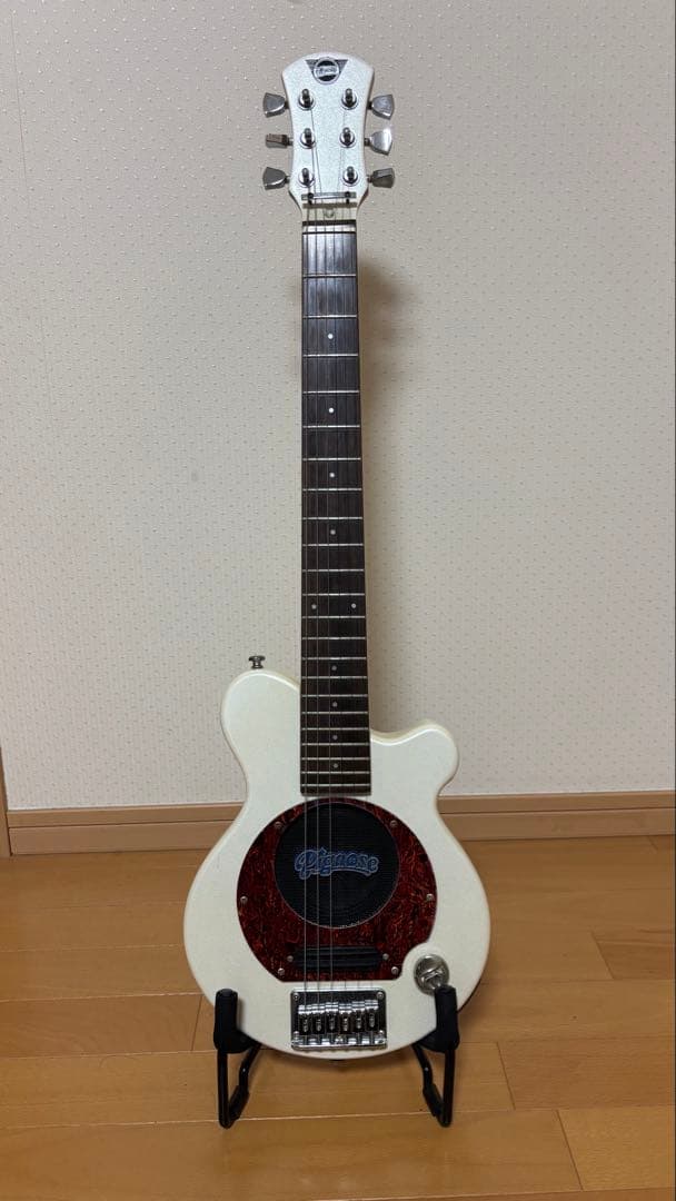 ピグノーズ アンプ内蔵型エレキギター Pignose ホワイト
