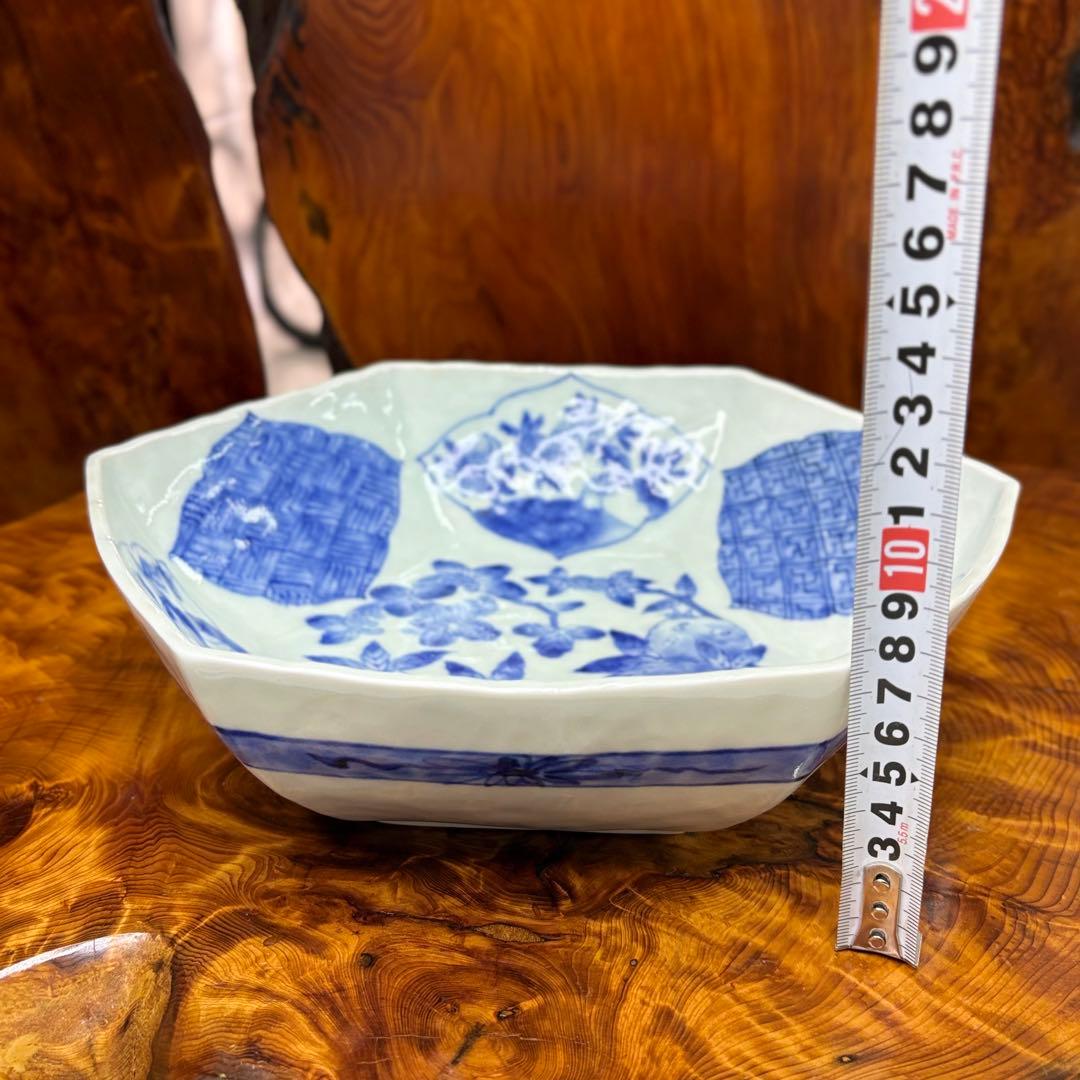 福泉窯　菱紋盛り鉢　桃文　染付　石榴や桃や菱門