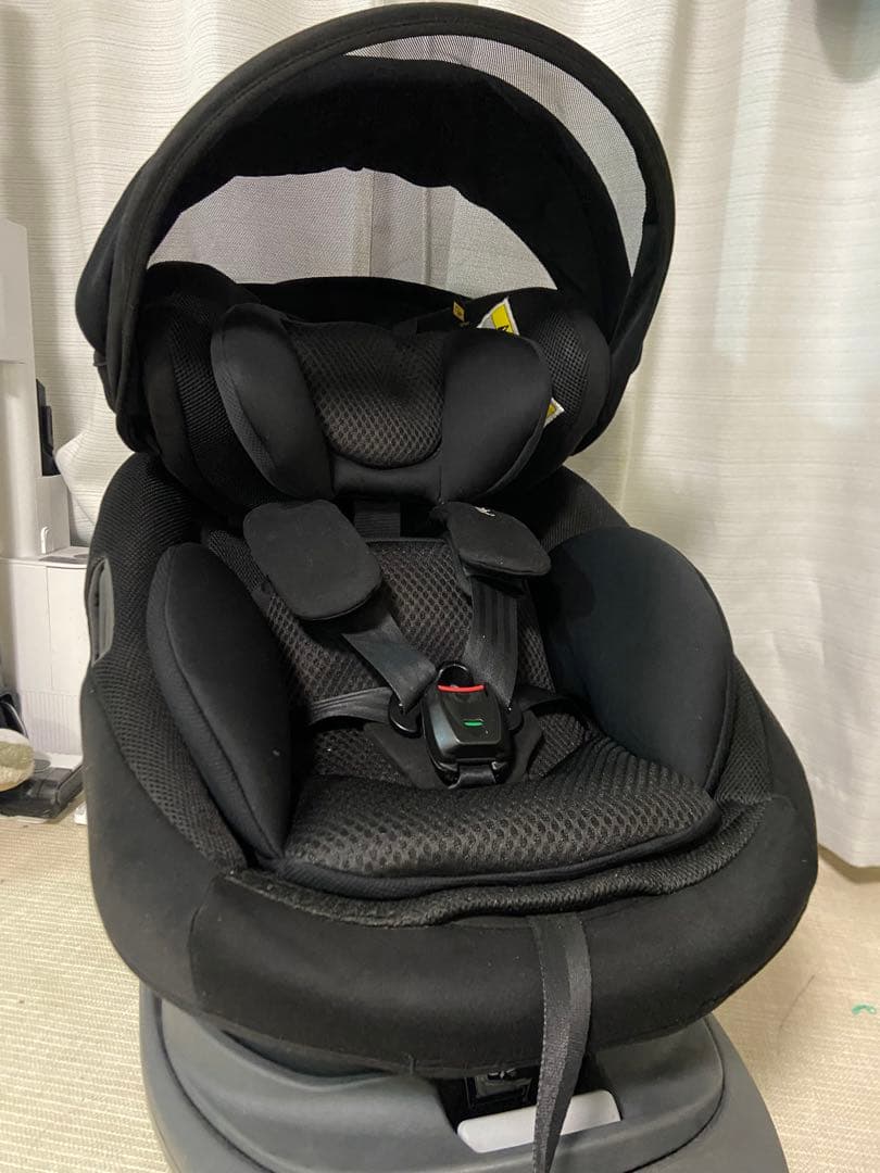 コンビ ホワイトレーベル The S plus ISOFIX エッグショック