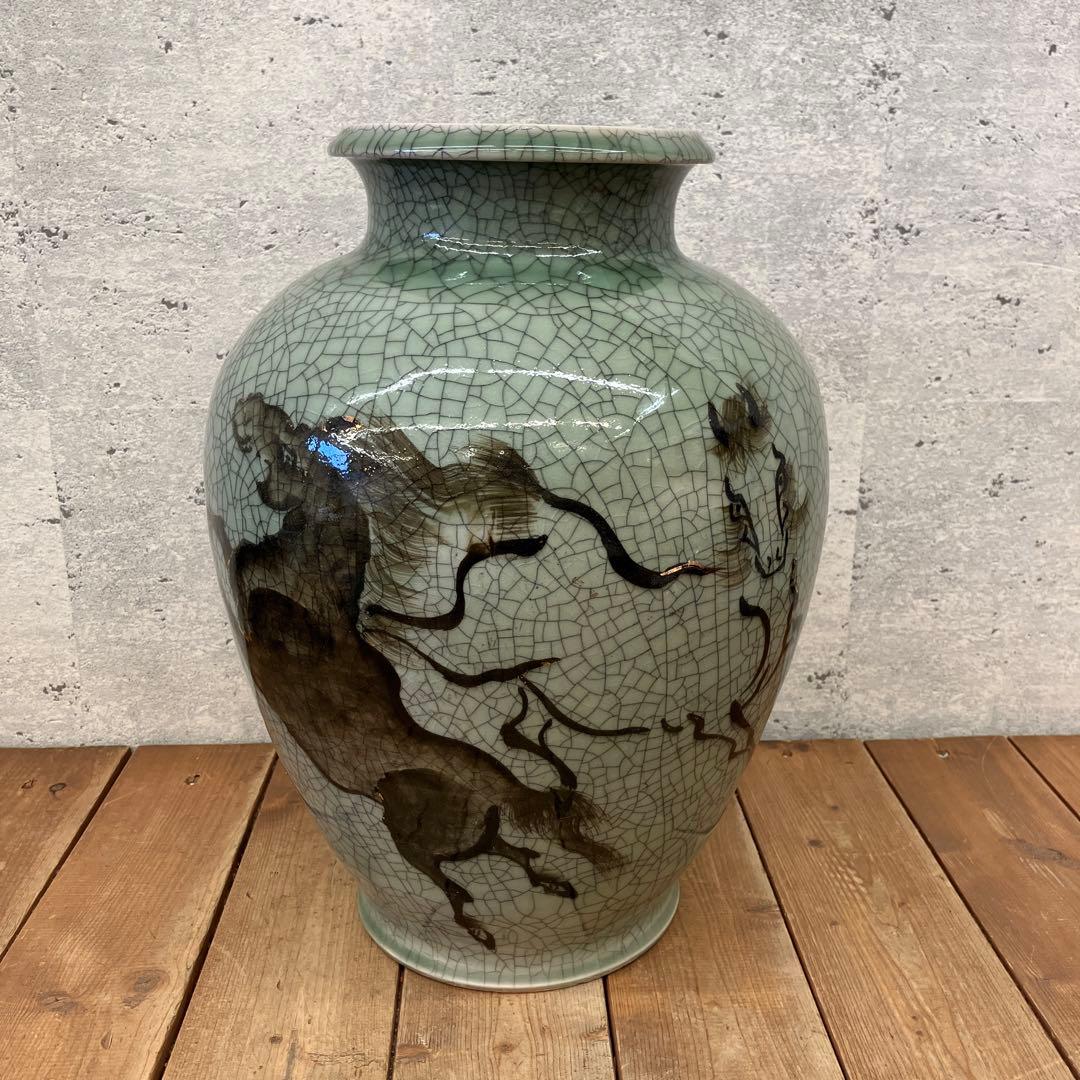 昭和レトロ 大堀相馬焼 陶器製 青ひび焼 青磁釉 貫入 走り駒 馬 飾り壺 置物